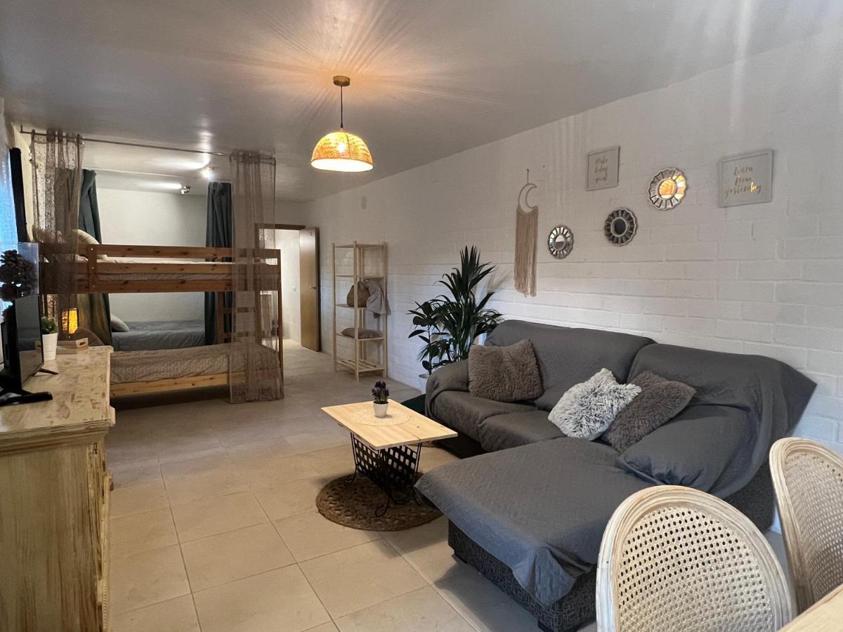 Apartamento Loft, Jardin Y Piscina Privada Romanyá de la Selva Kültér fotó