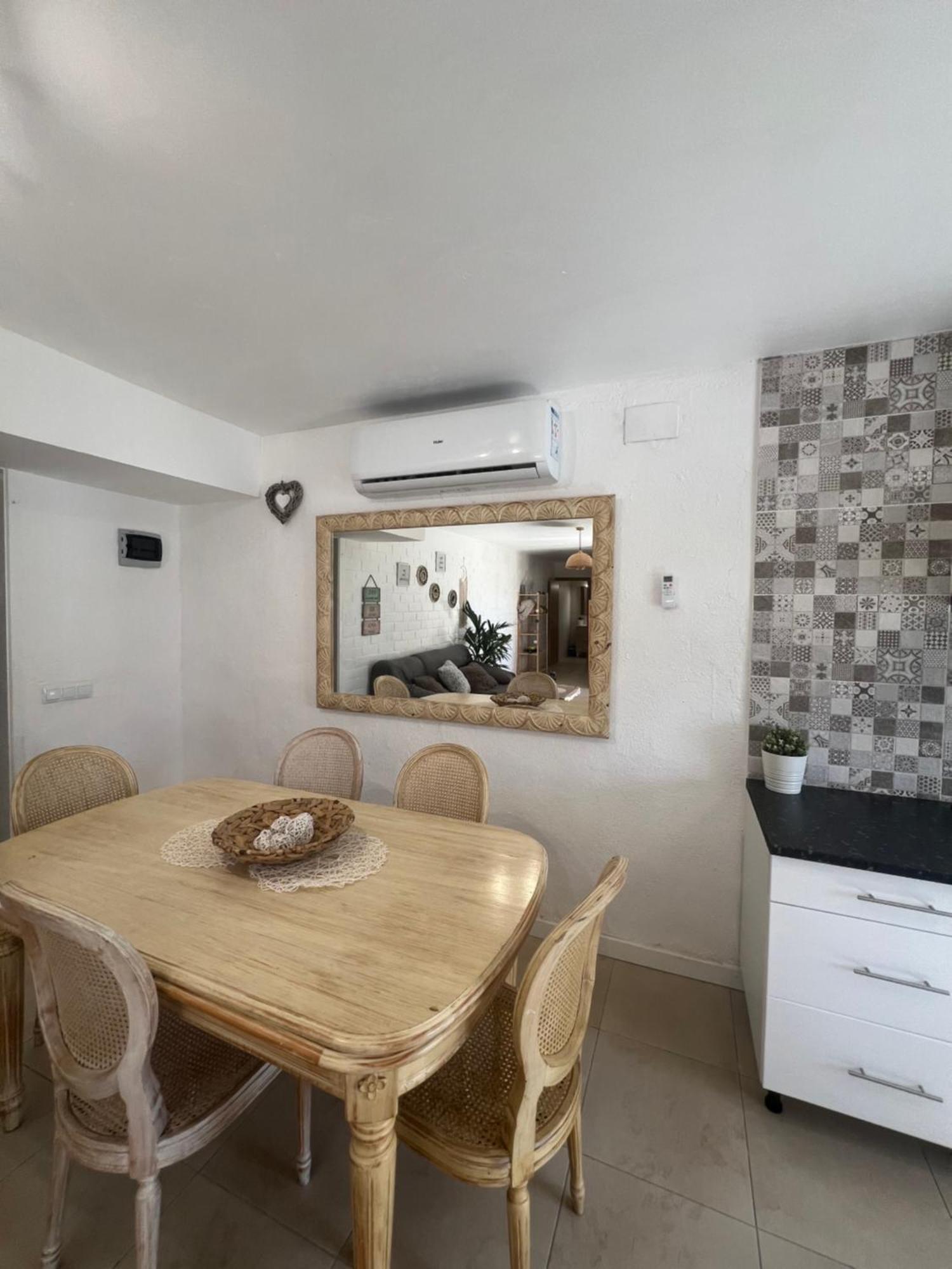 Apartamento Loft, Jardin Y Piscina Privada Romanyá de la Selva Kültér fotó